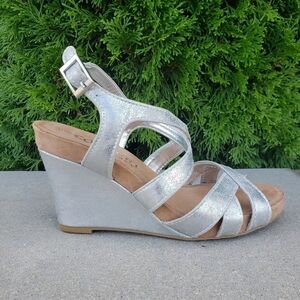 Comfort by Rouge ARTESIA Metallic Silver Wedge 7.5